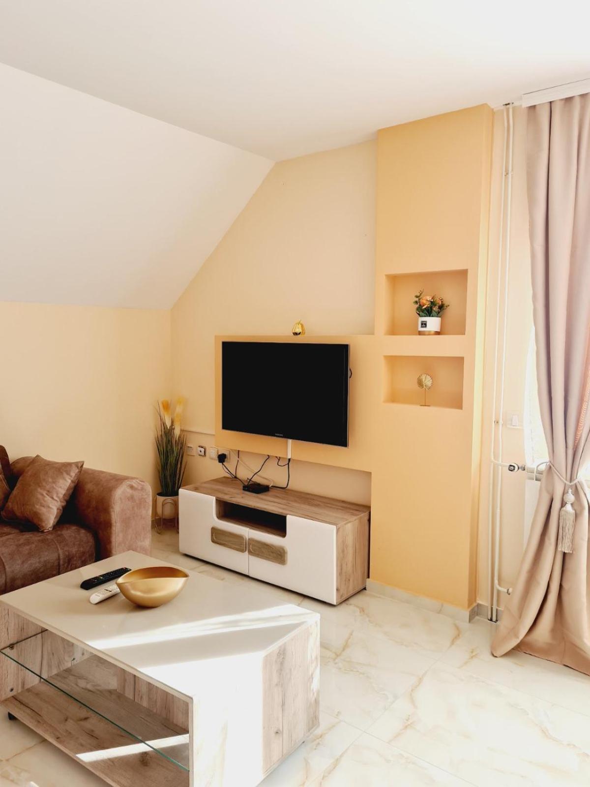 Apartmani Jasmina ズラティボール エクステリア 写真